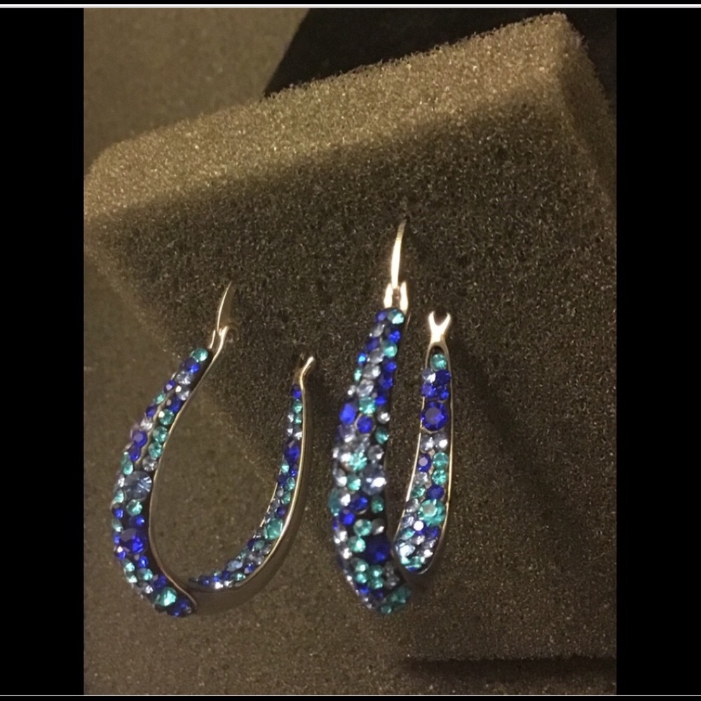 Just 1 Left🚨Blue Swarovski Crystal Earrings 18k - Picture 3 of 5